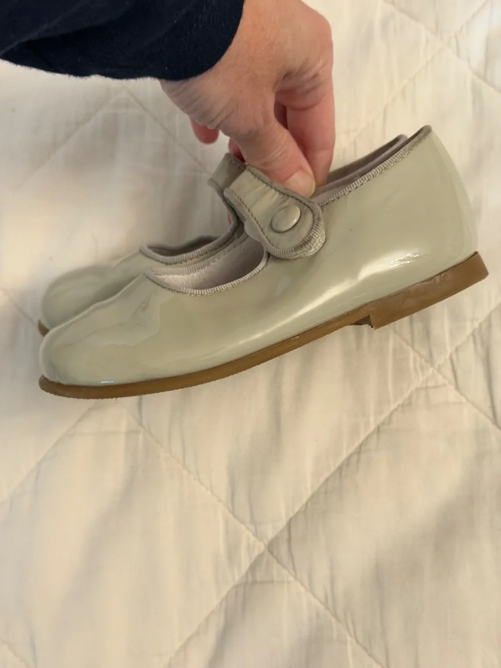 Papouelli toddler 26/9.5 patent leather Maryjane flats